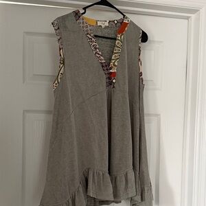 Easel Gray Tank Top with Colorful Trim